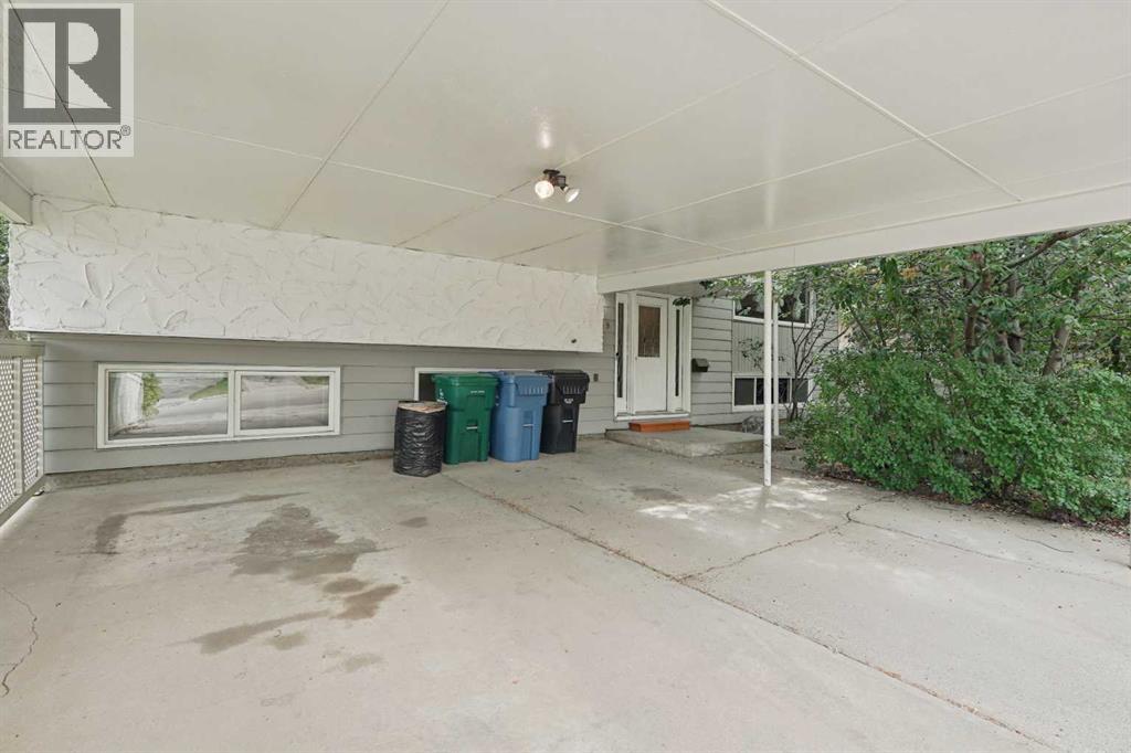 2409 20 Street N