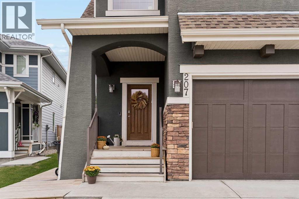 207 Mahogany Grove SE