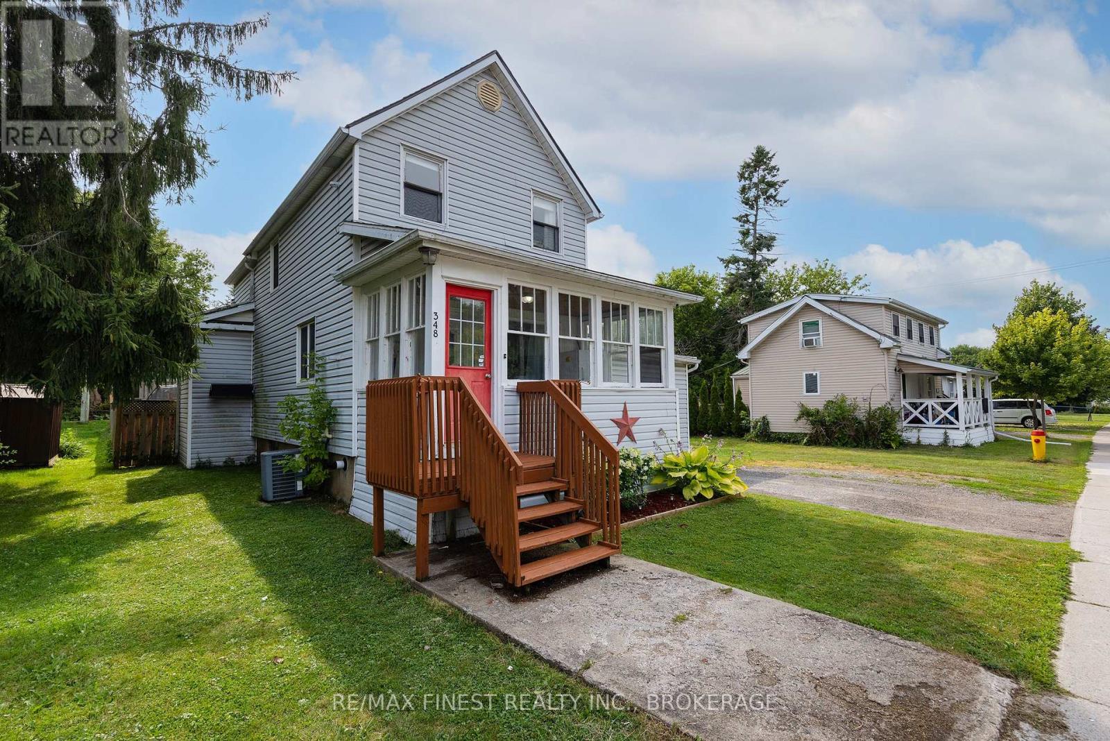 348 CHARLES STREET N