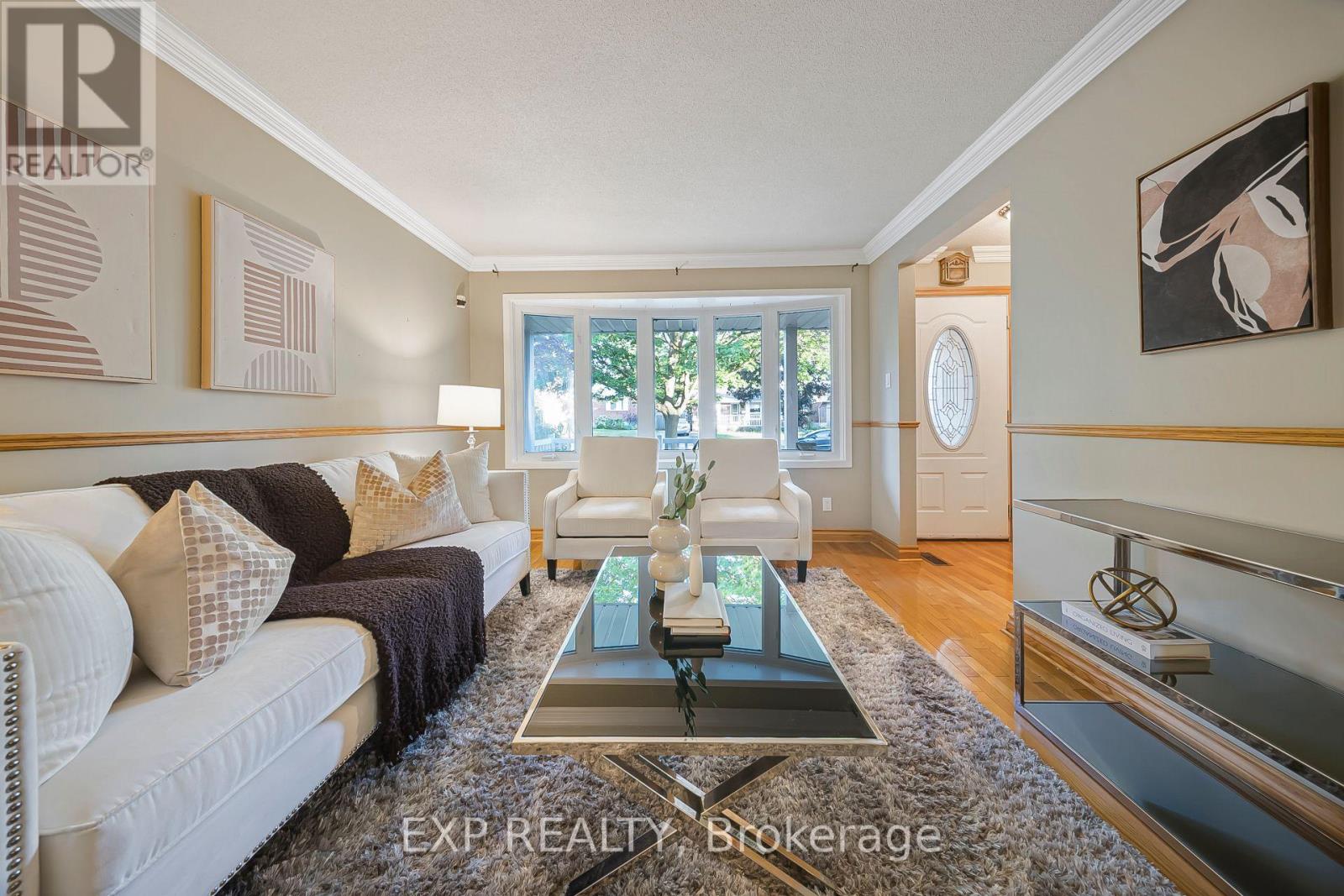 124 DUNSMERE DRIVE