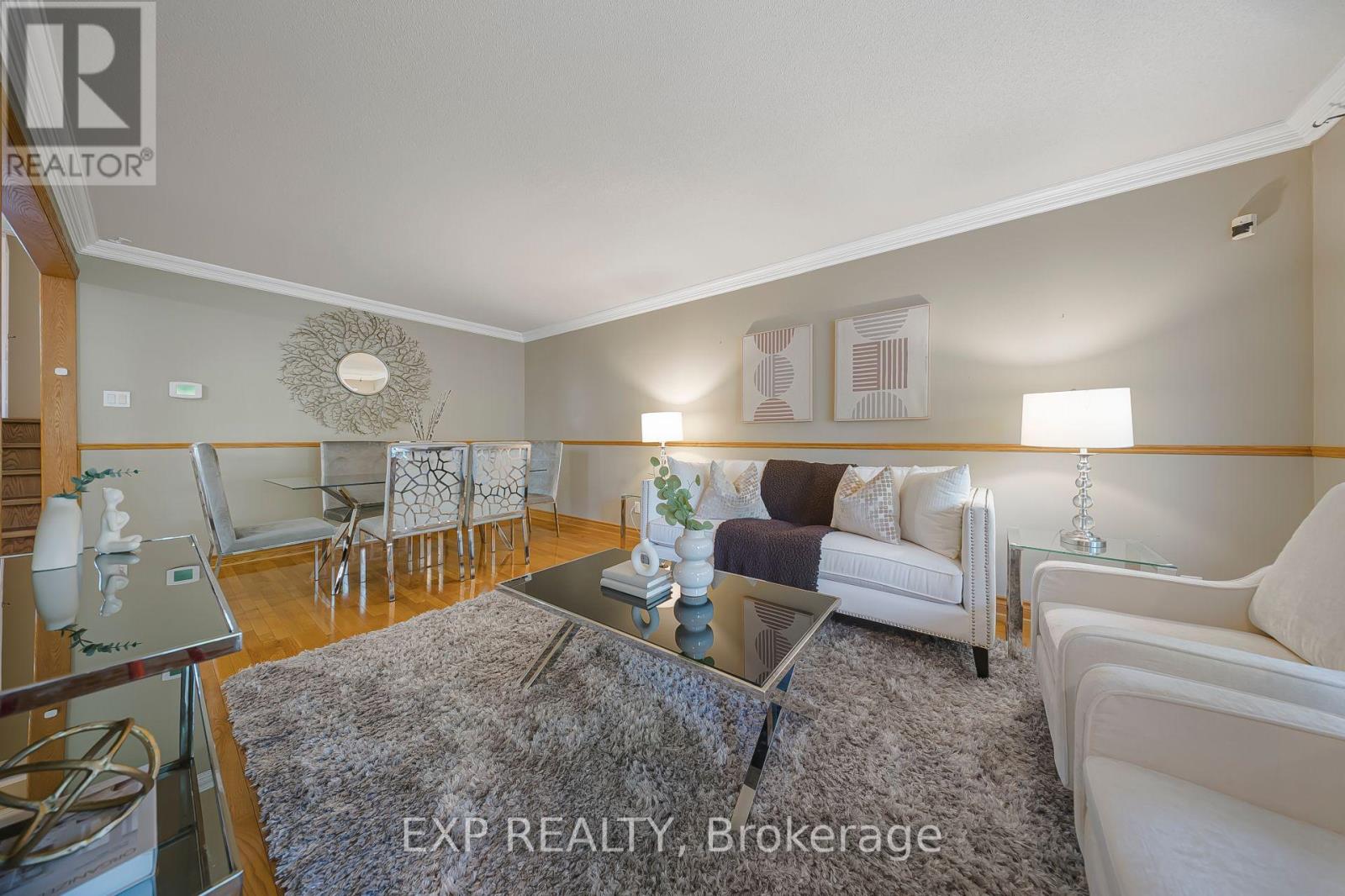 124 DUNSMERE DRIVE