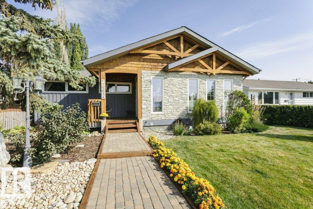 15634 81 AV NW
