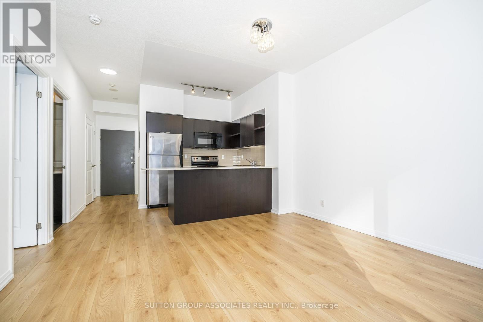 1110 - 35 HAYDEN STREET