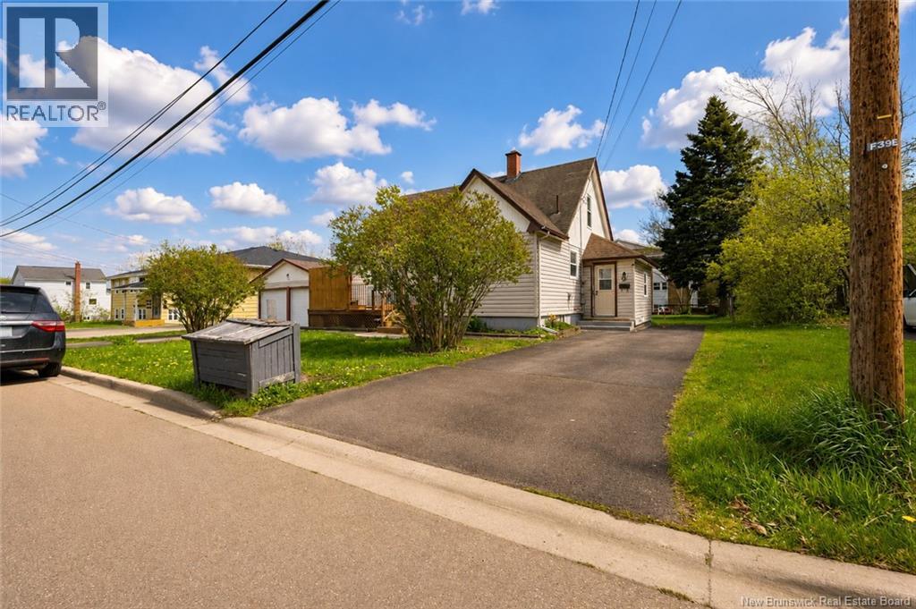 39 Edmond Street - Photo 2