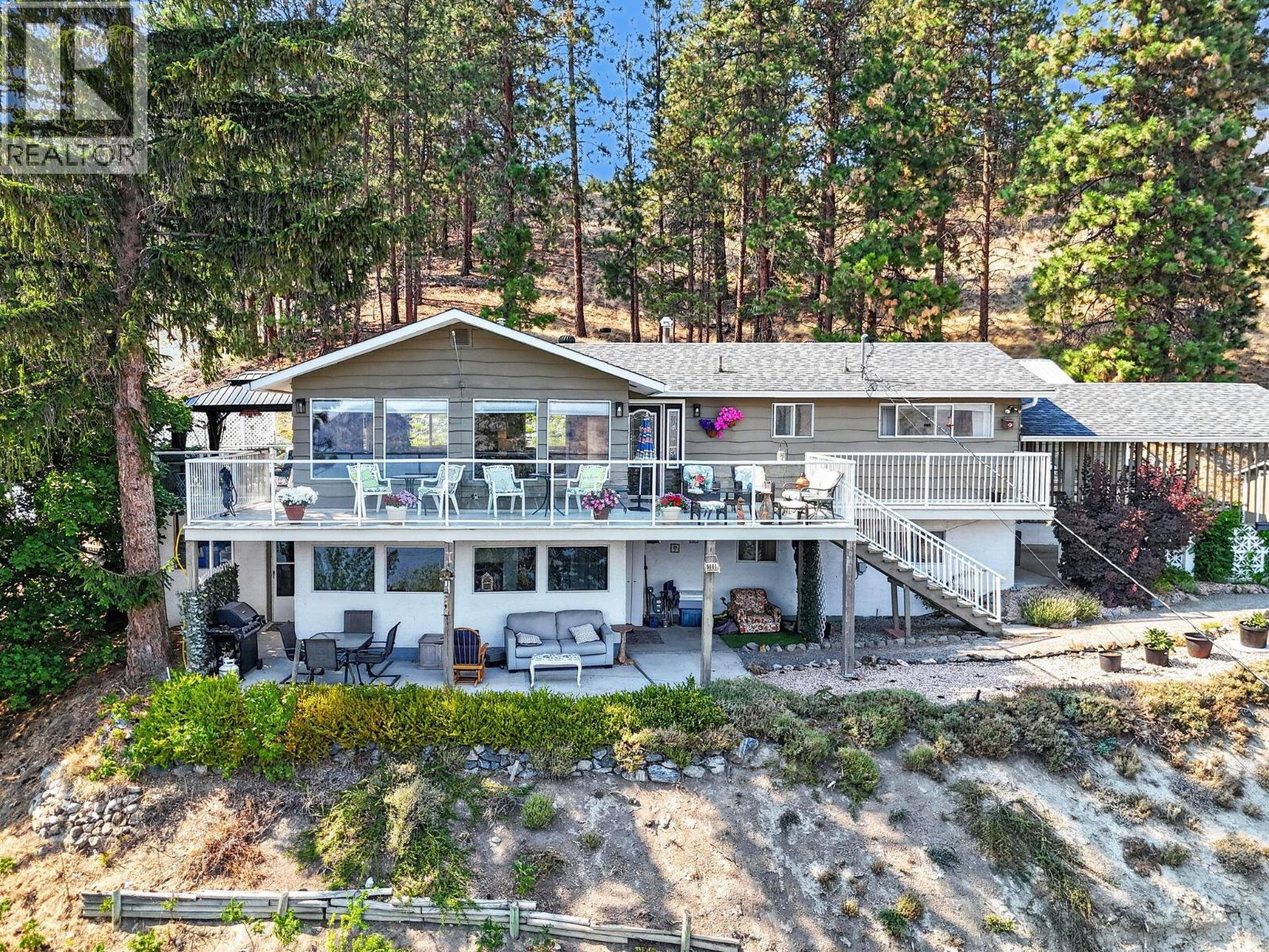 5868 MacGREGOR Road