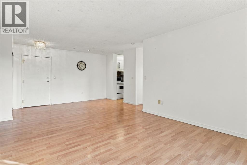 417, 21 Dover Point SE
