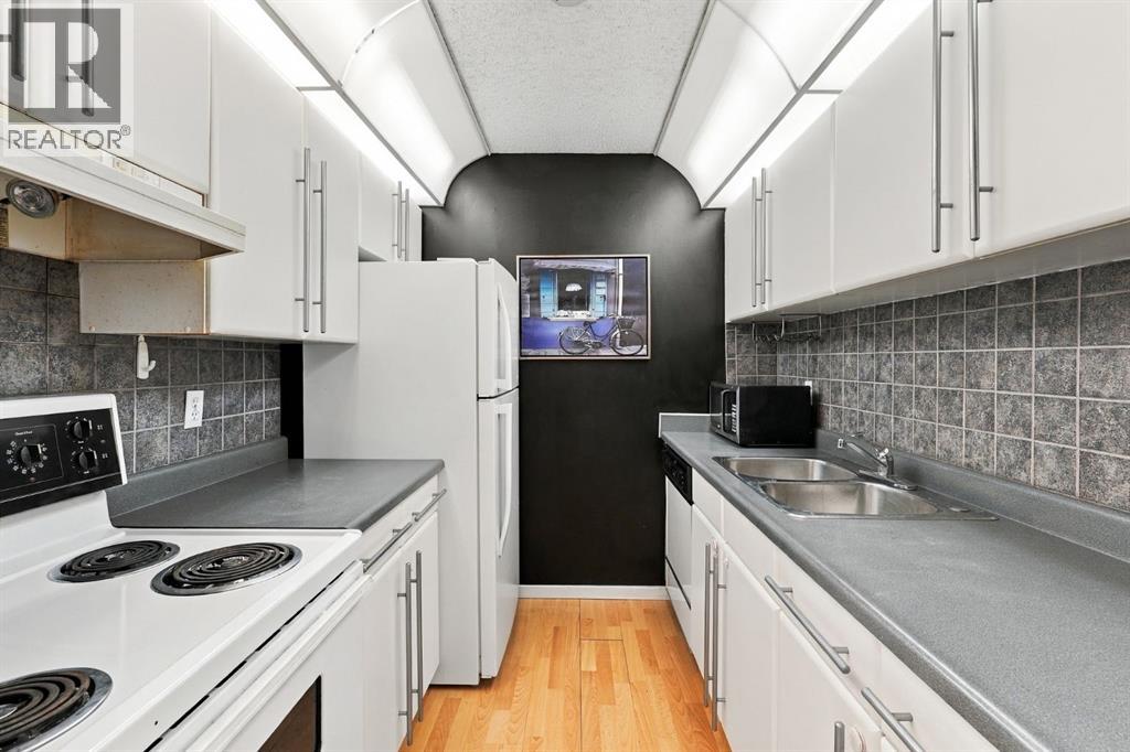 417, 21 Dover Point SE