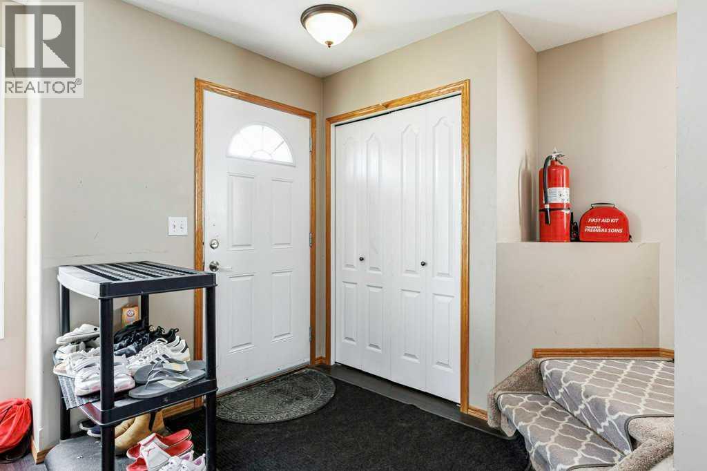 9 Lakeview Close