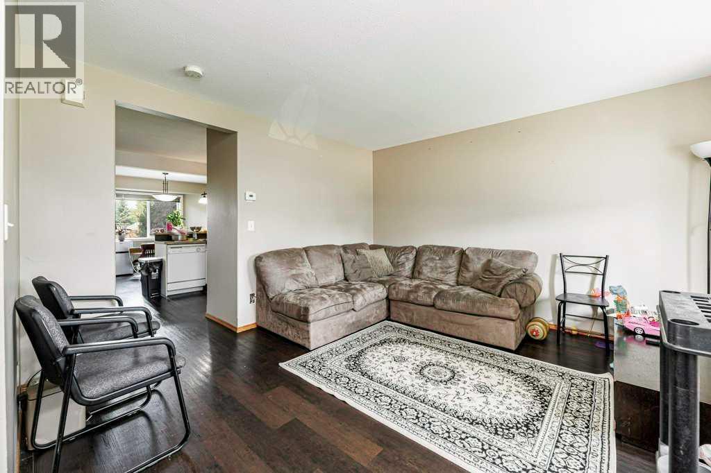 9 Lakeview Close