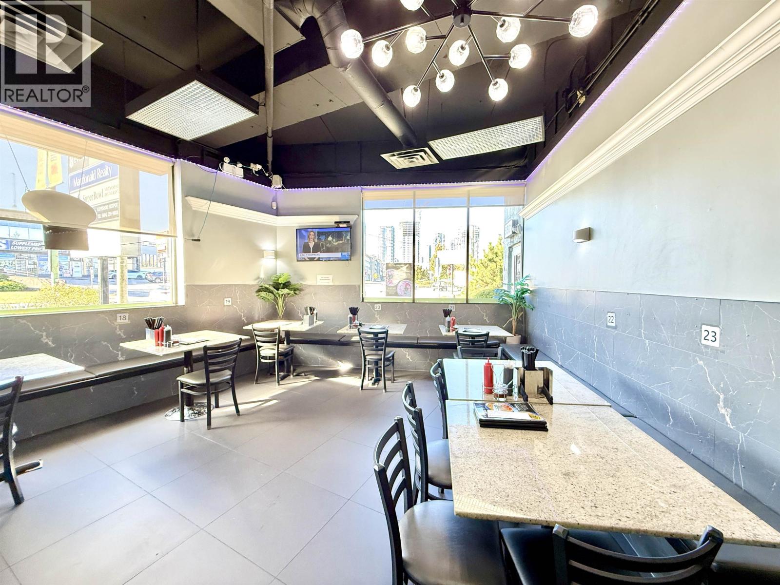 5505 KINGSWAY