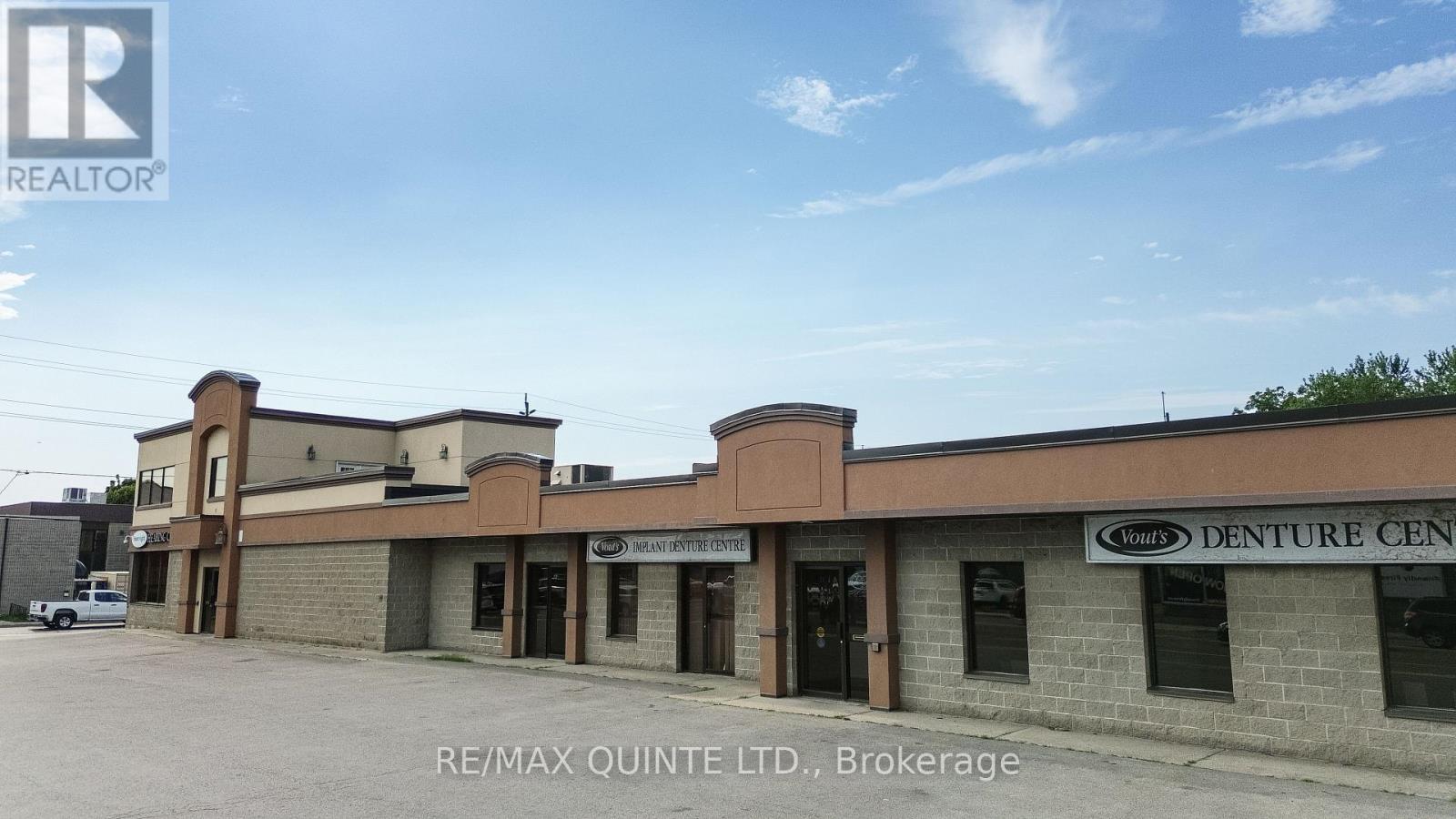 66 DUNDAS STREET E