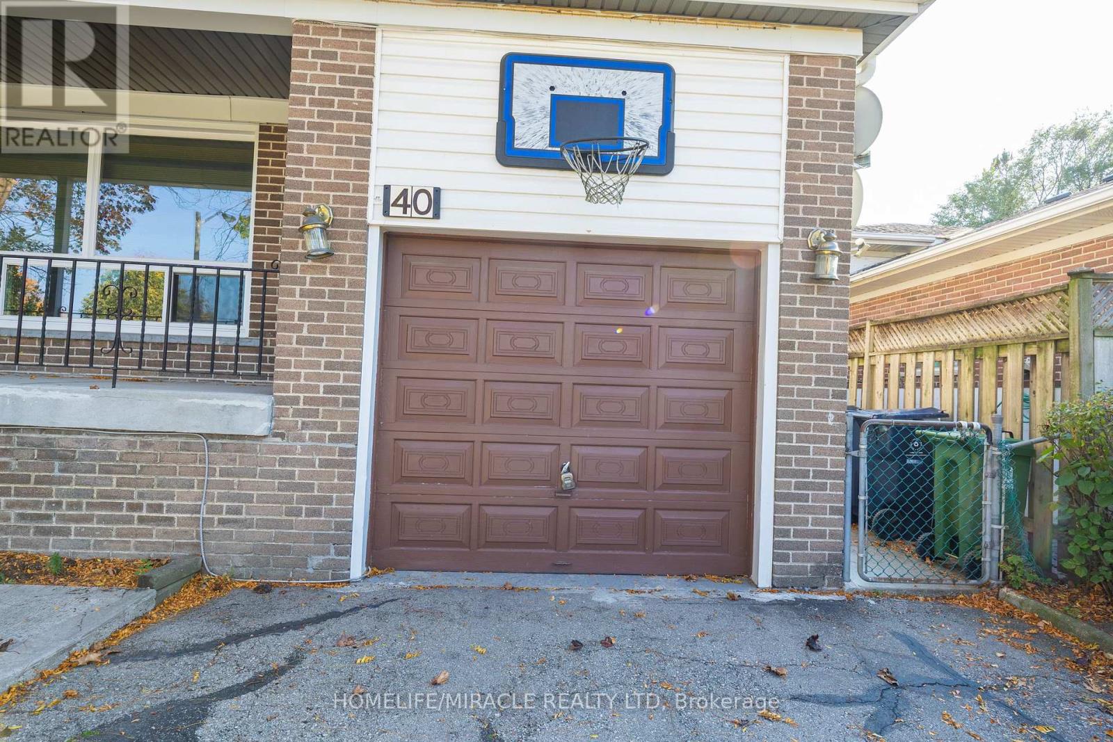 40 TEALHAM DRIVE