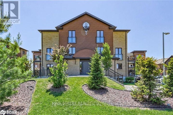 Photo 1 of 14 — 5 - 35 MADELAINE DRIVE, Barrie (Painswick South), ON L4N 9T2