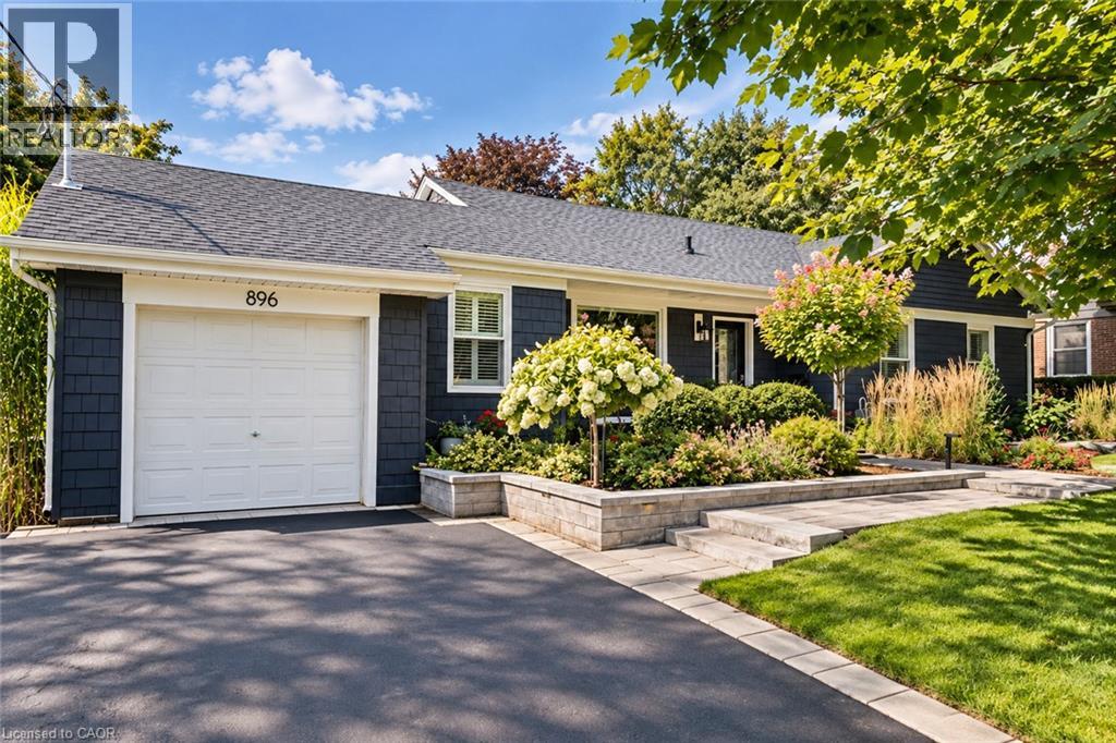 896 EAGLE Drive