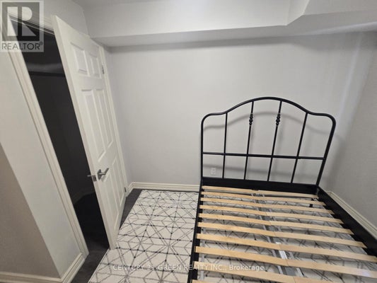 2483 Old Brompton Way, Oakville (Wm Westmount), ON 5