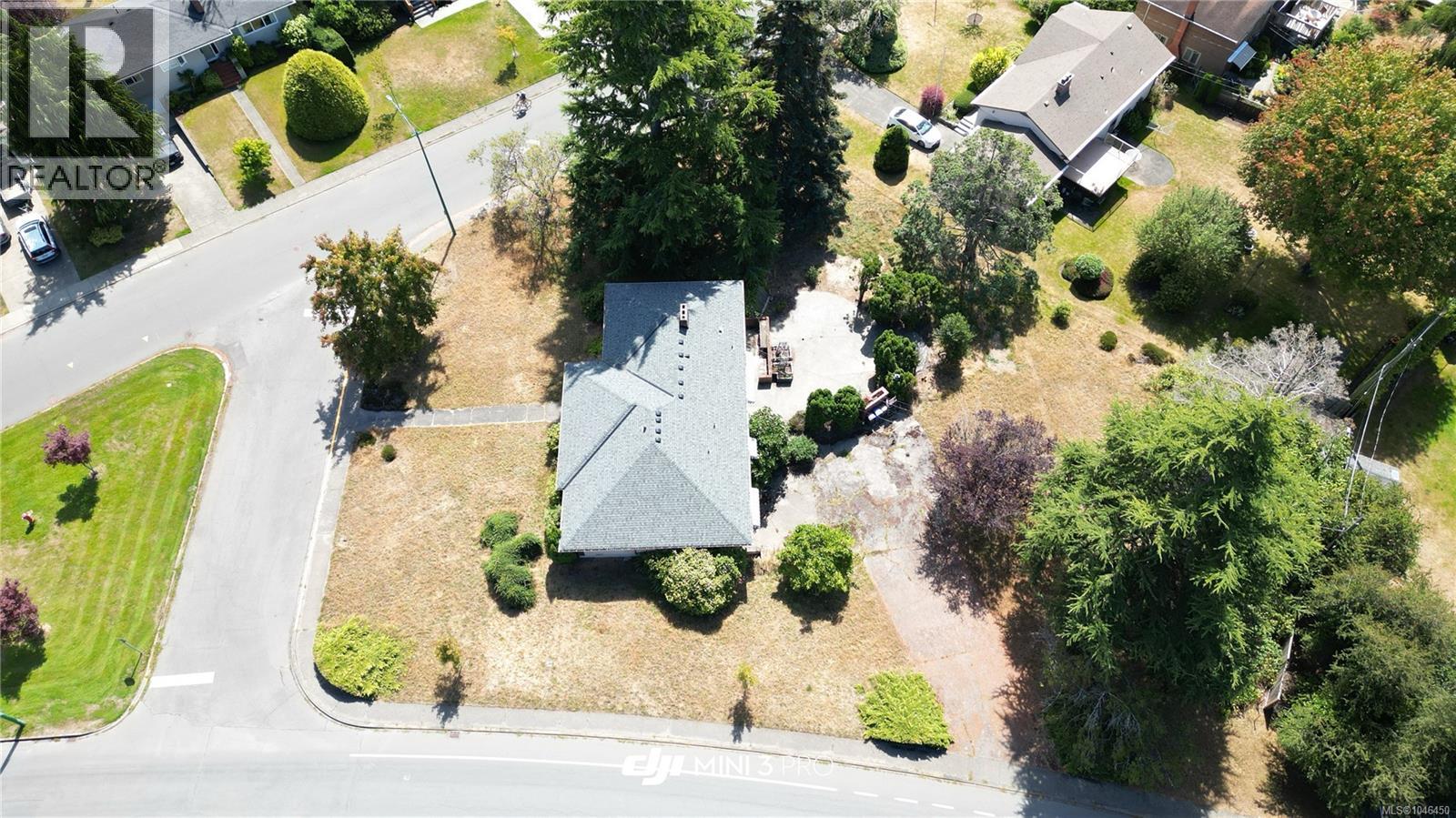 3294 Henderson Rd