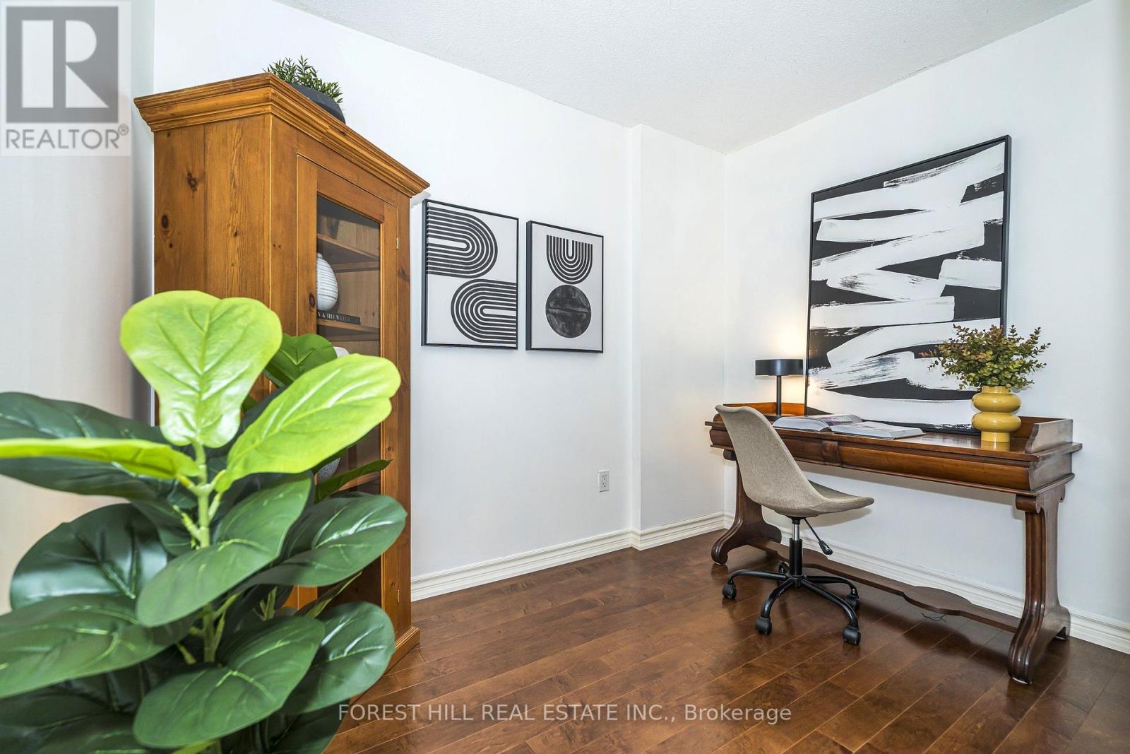 319 - 225 DAVENPORT ROAD