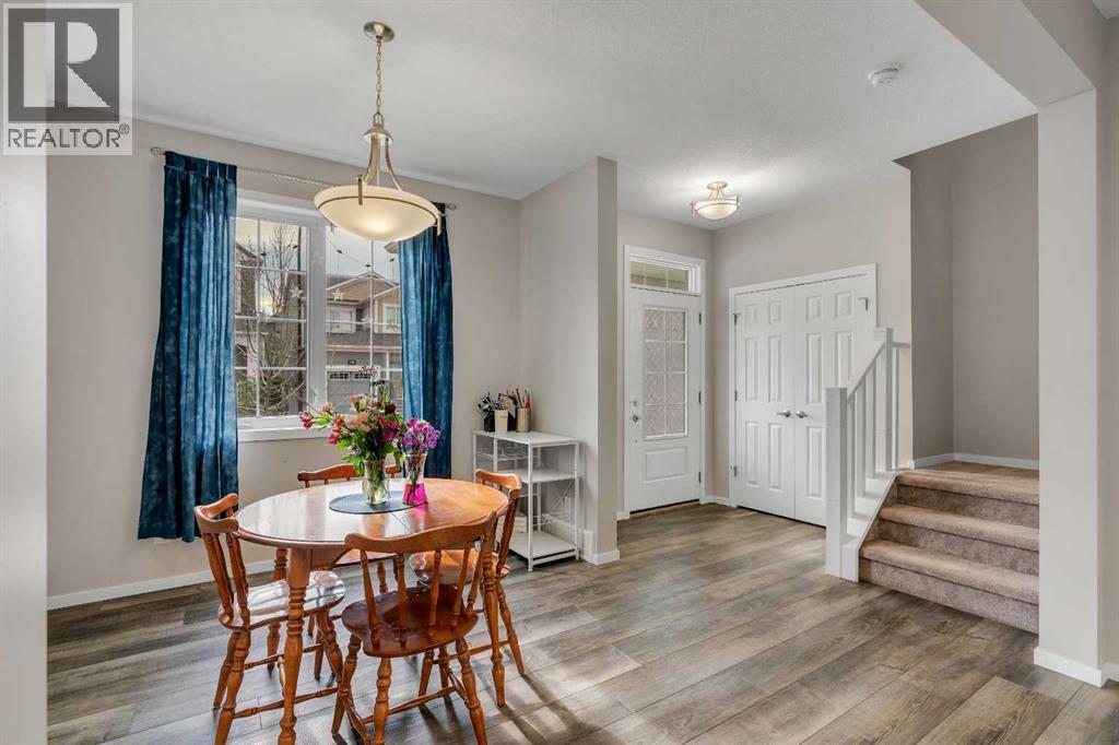 129 Yorkville Manor SW