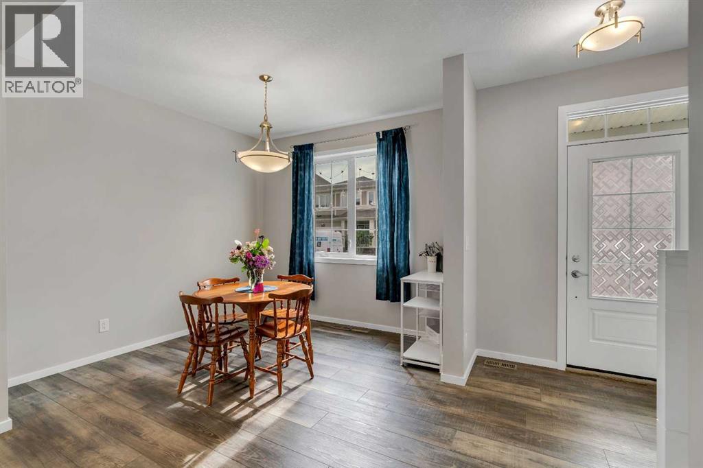 129 Yorkville Manor SW