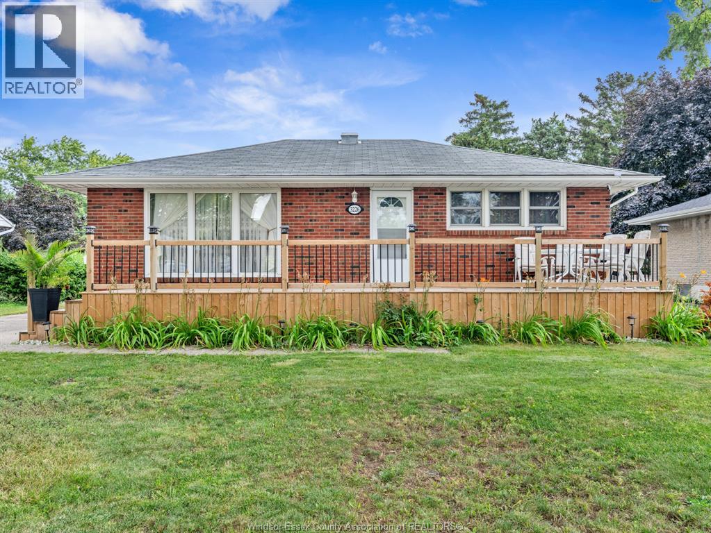 3226 WOODLAWN AVENUE, WINDSOR, ON N8W 2J2 - Image 3235924572.jpeg?d=l
