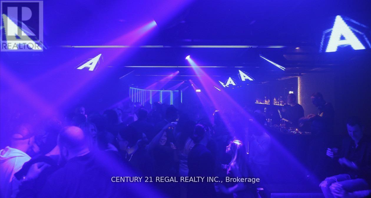 1096 QUEEN STREET W