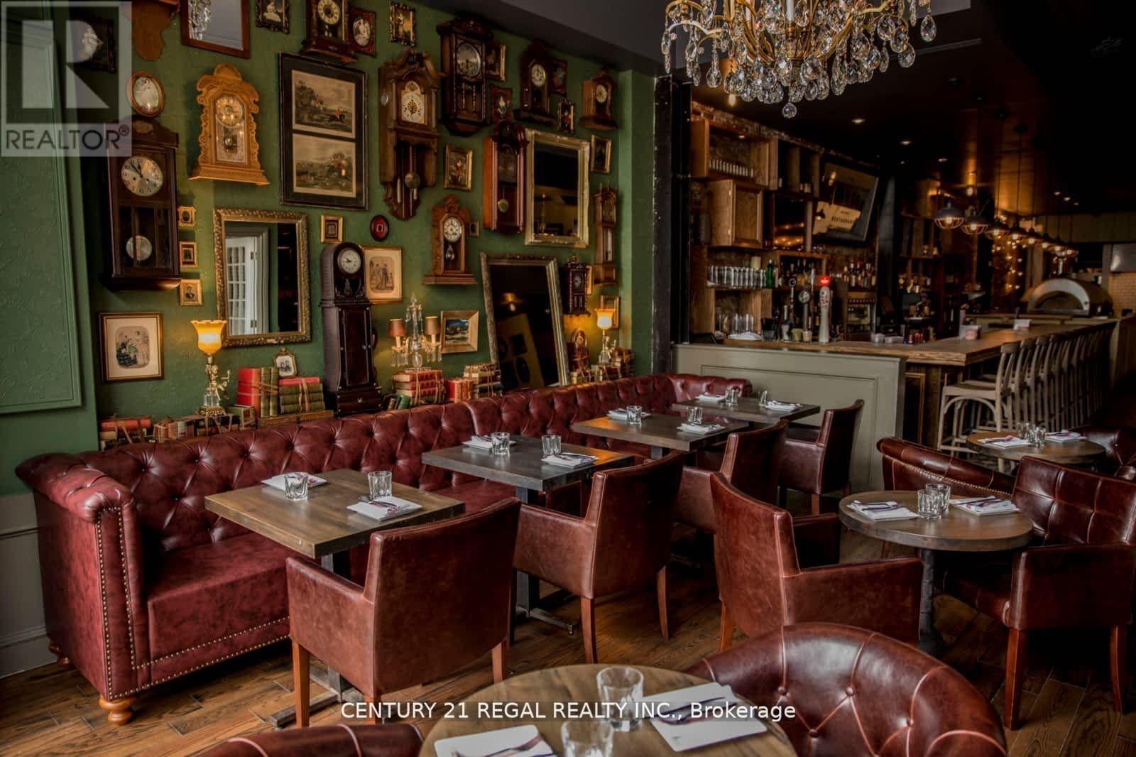 1096 QUEEN STREET W