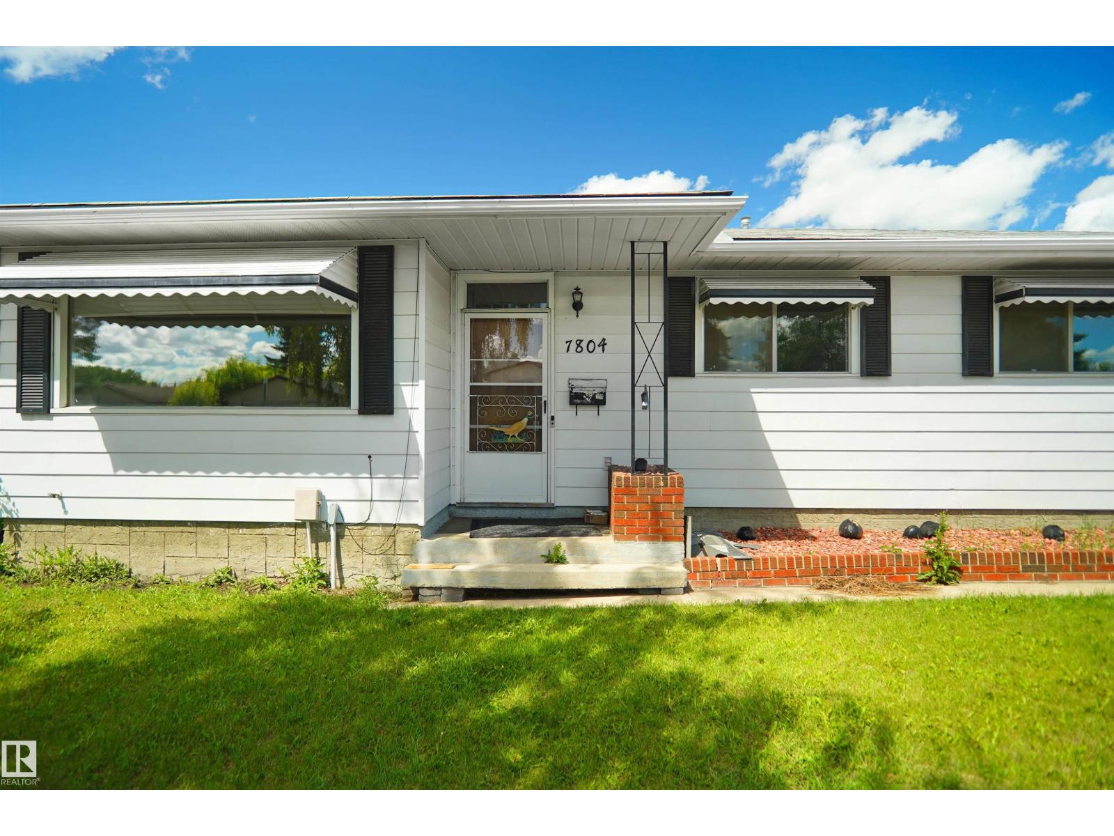 7804 143 AV NW