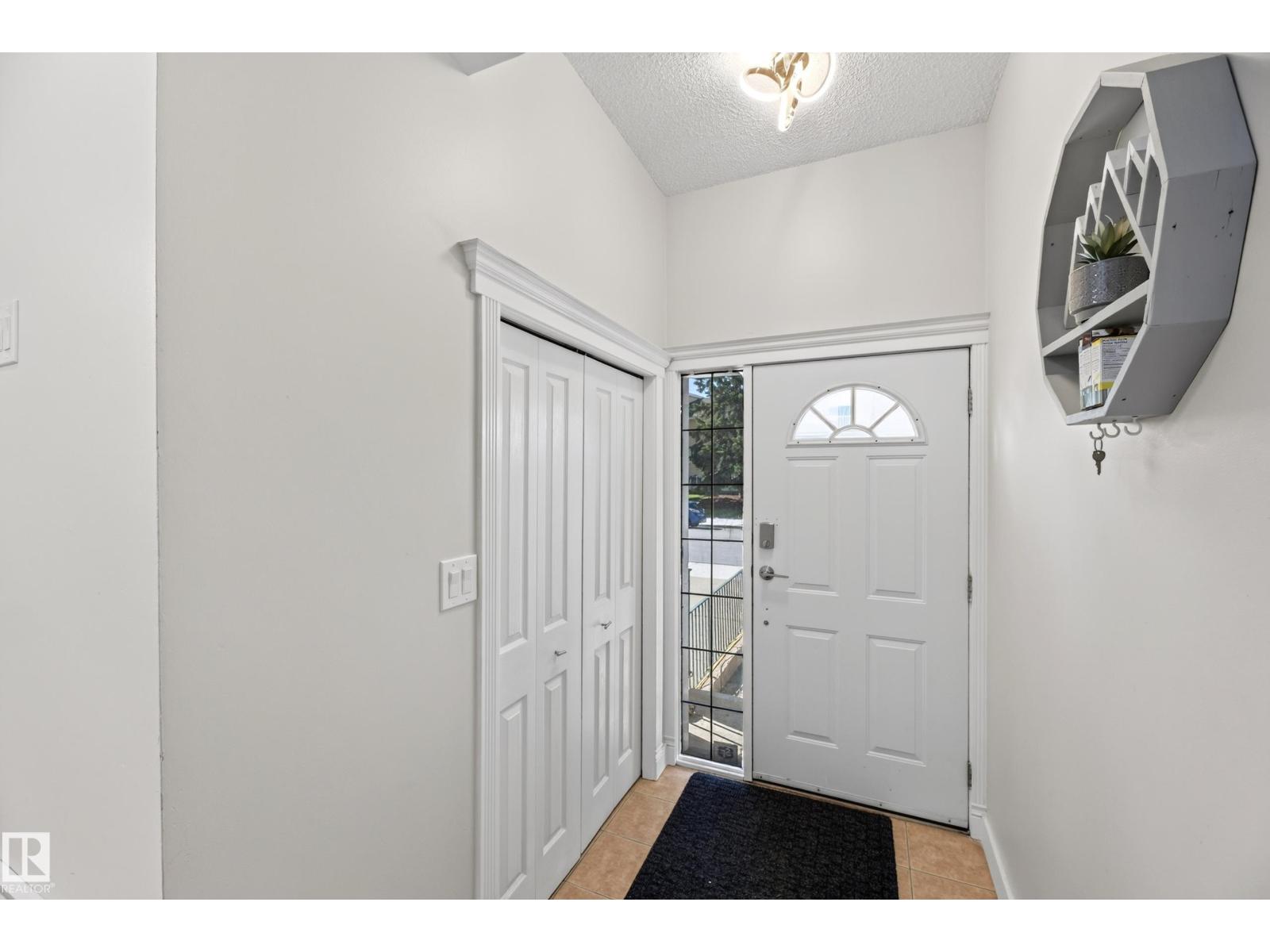 6514 19 AV NW