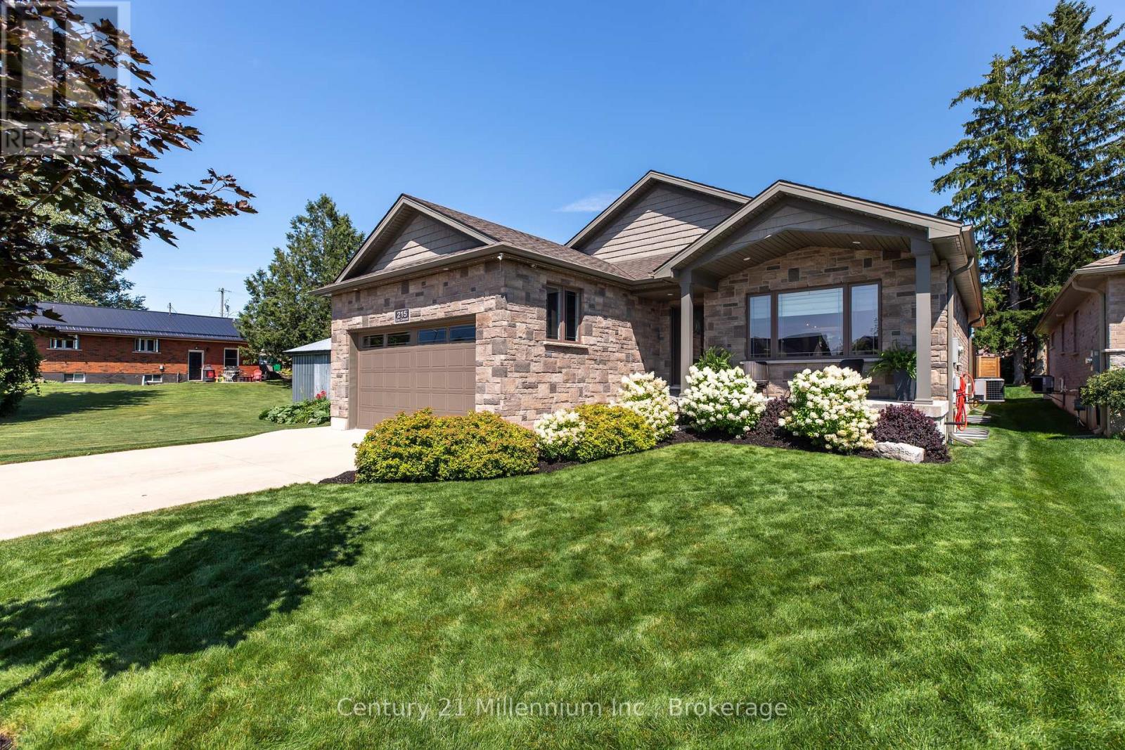 215 DJAY CRESCENT