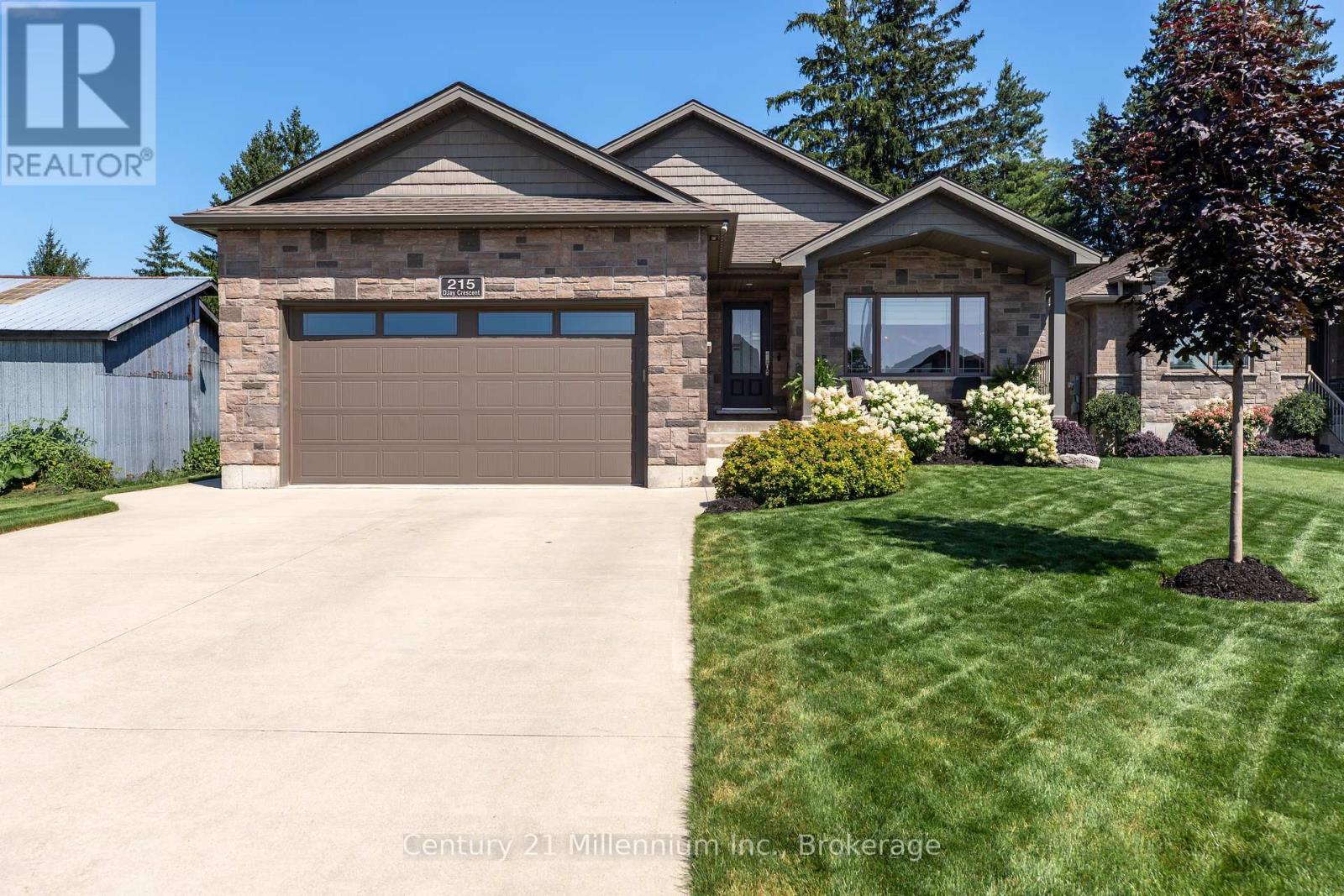 215 DJAY CRESCENT