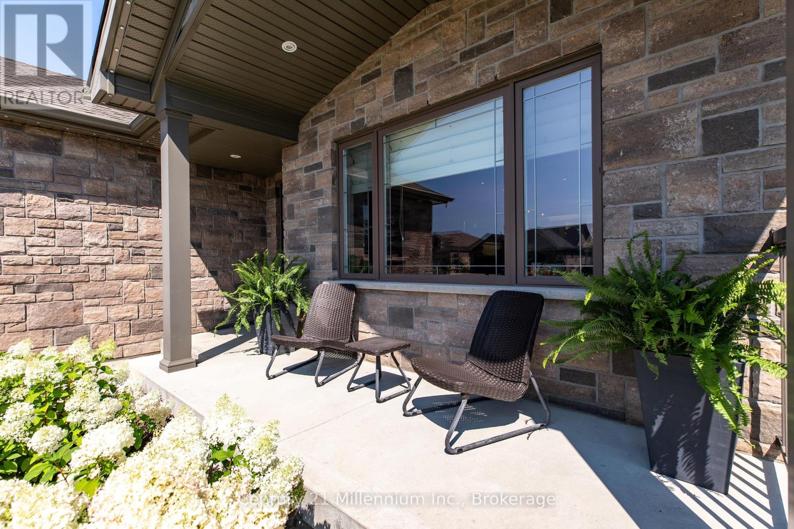 215 DJAY CRESCENT
