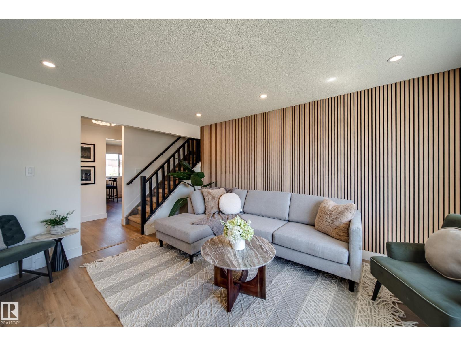 10343 172 AV NW