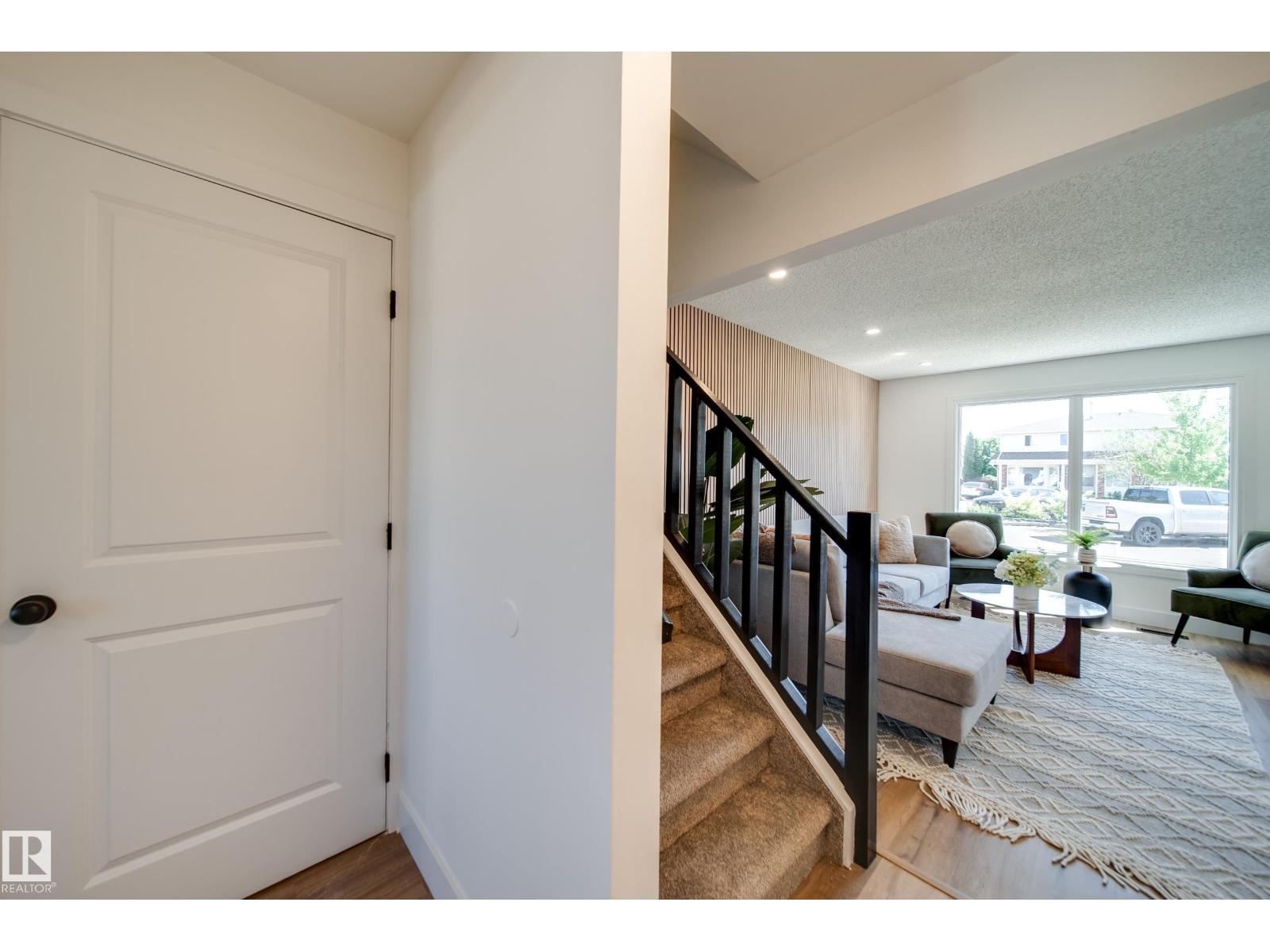 10343 172 AV NW