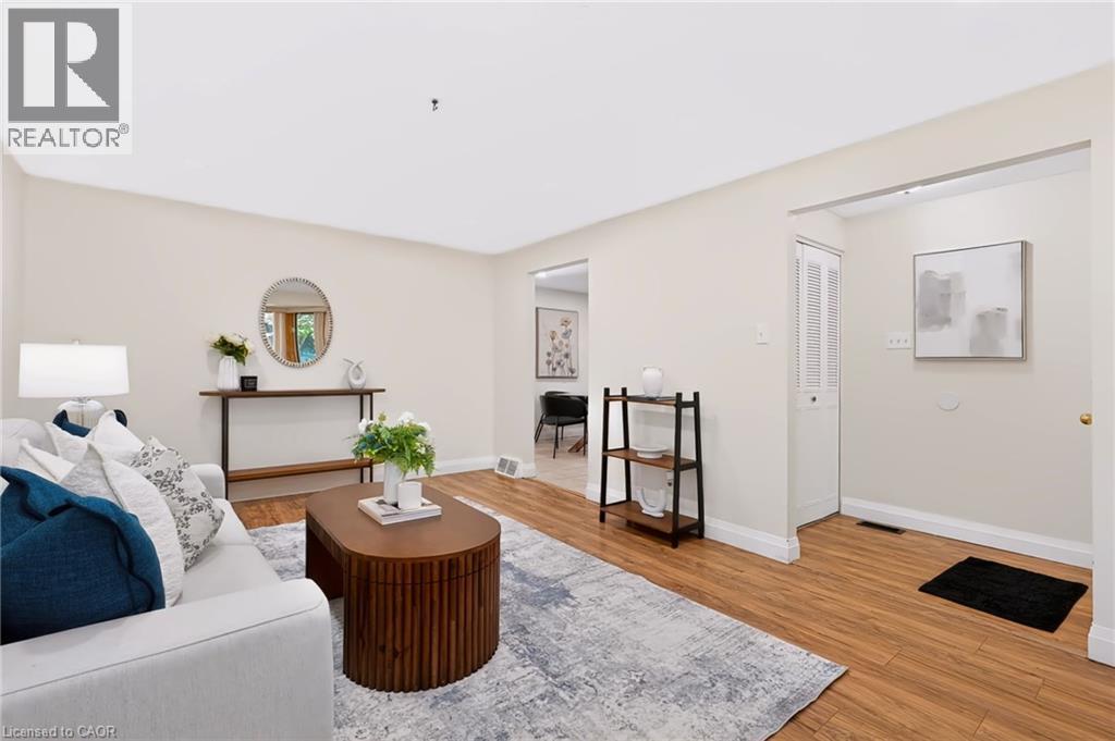 95 UNDERHILL Crescent