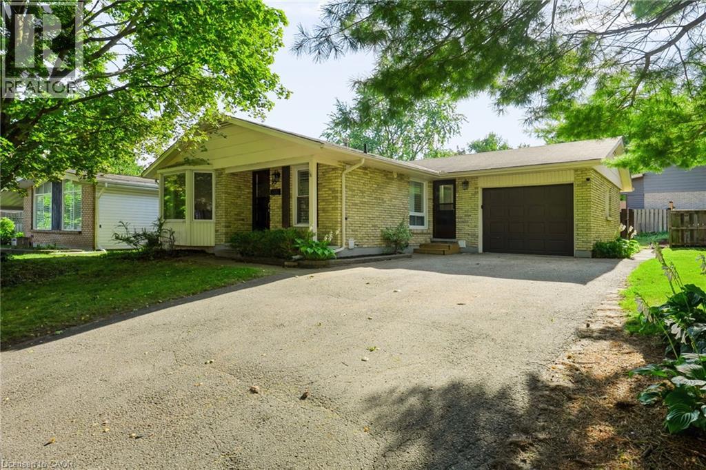 95 UNDERHILL Crescent