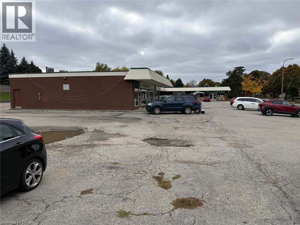 255 TOLL GATE Boulevard
