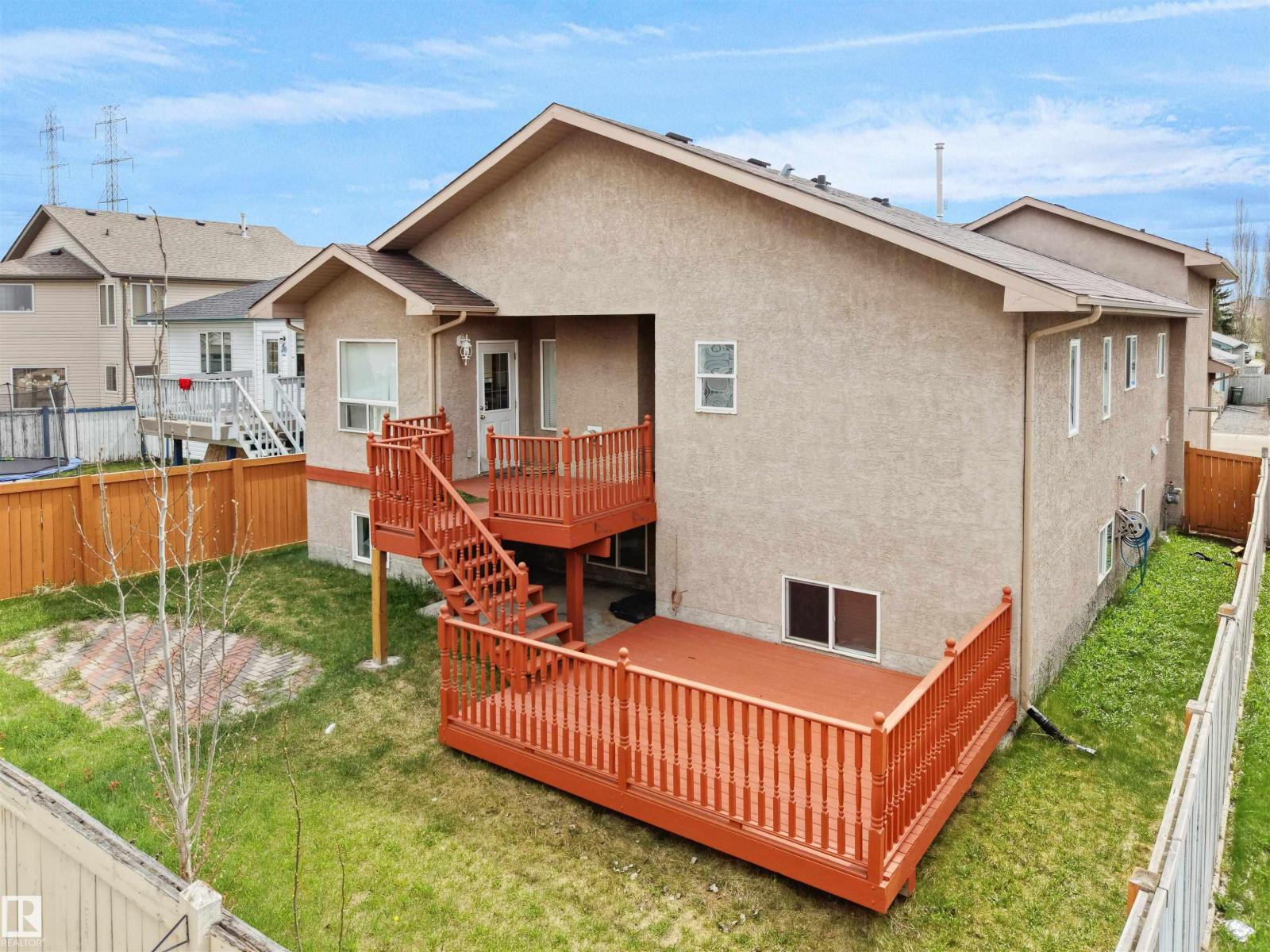 2832 36B AV NW