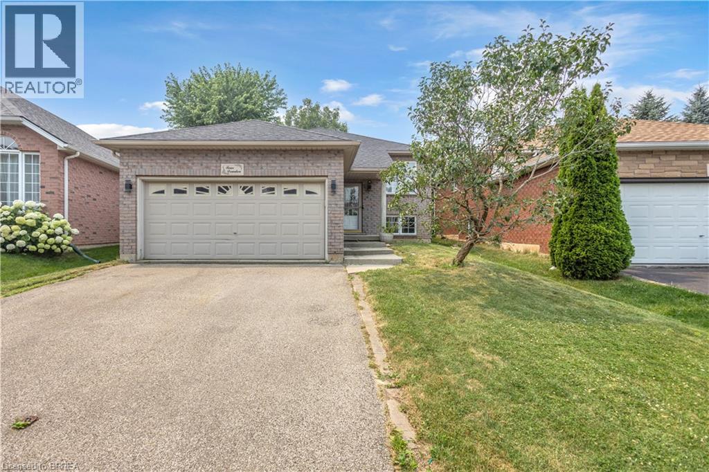 4 DOWDEN Avenue