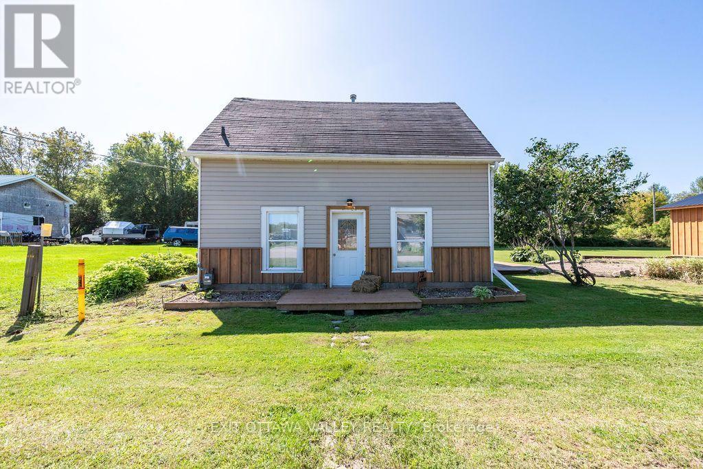 733 CALVIN ROAD - Photo 3