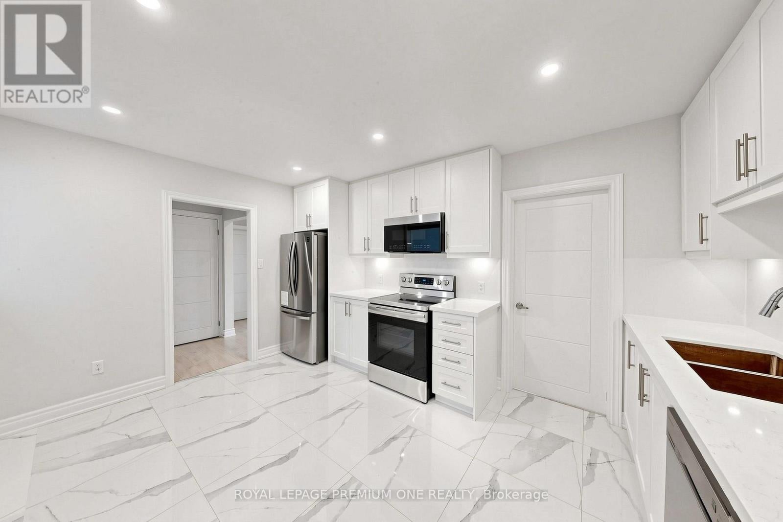 98 THORNTON AVENUE