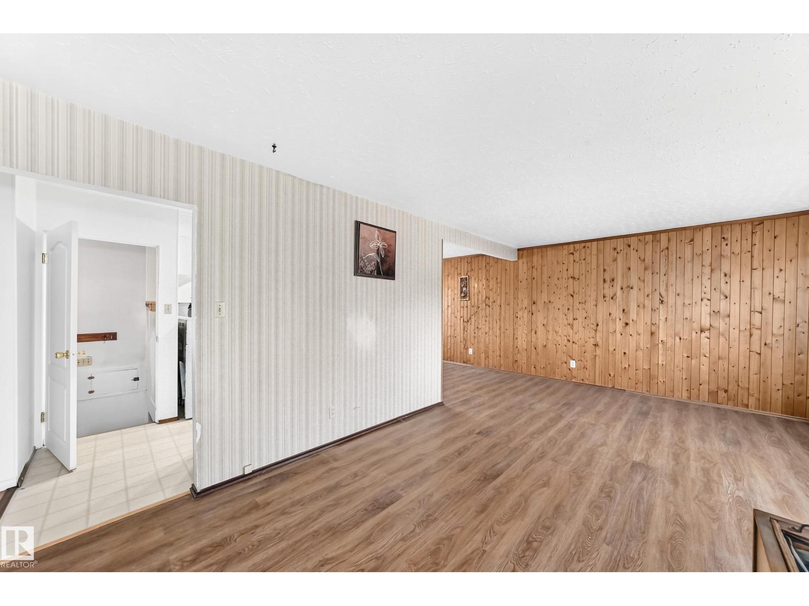 16006 87 AV NW