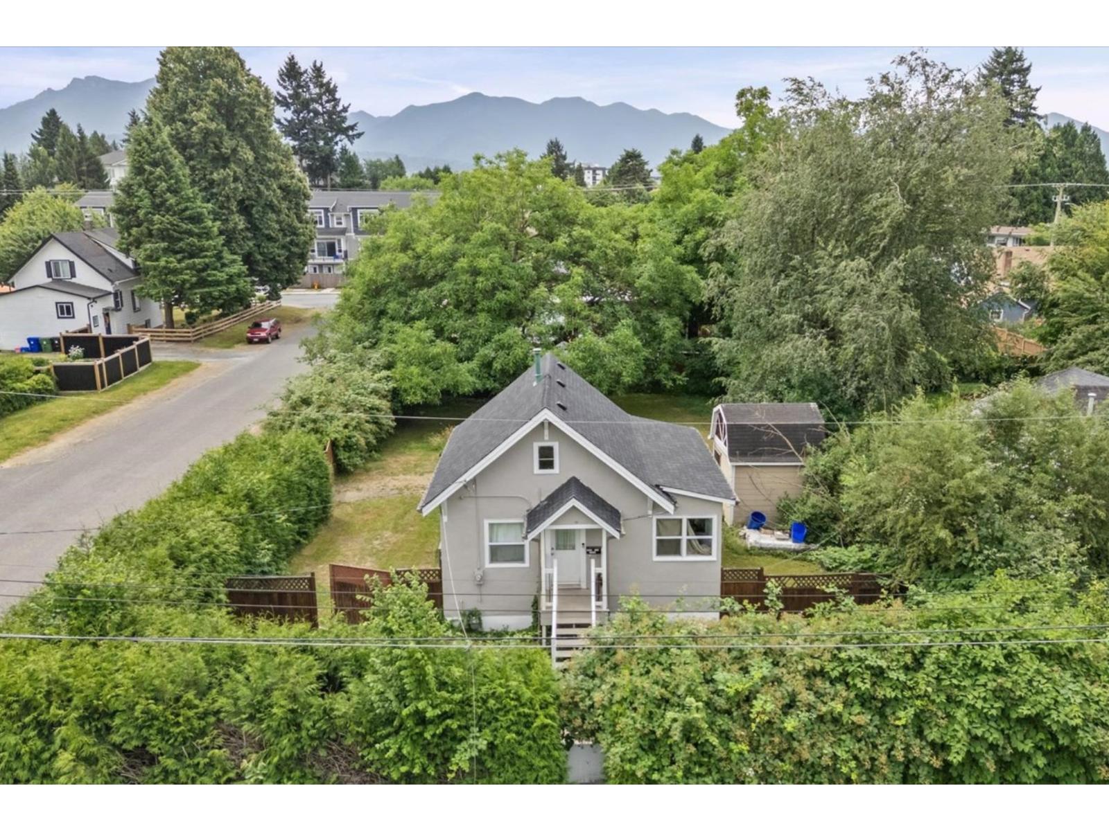 46028 KING AVENUE, Chilliwack Proper East