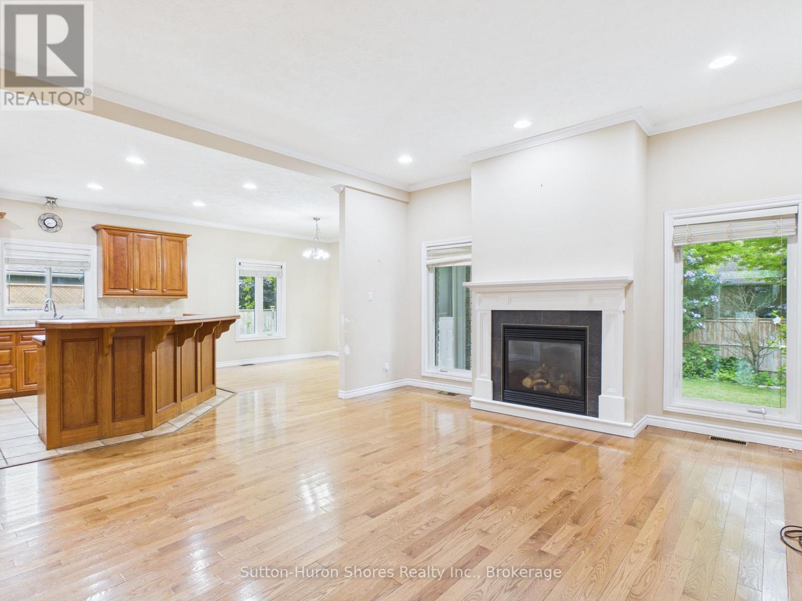 490 BLUEWATER DRIVE