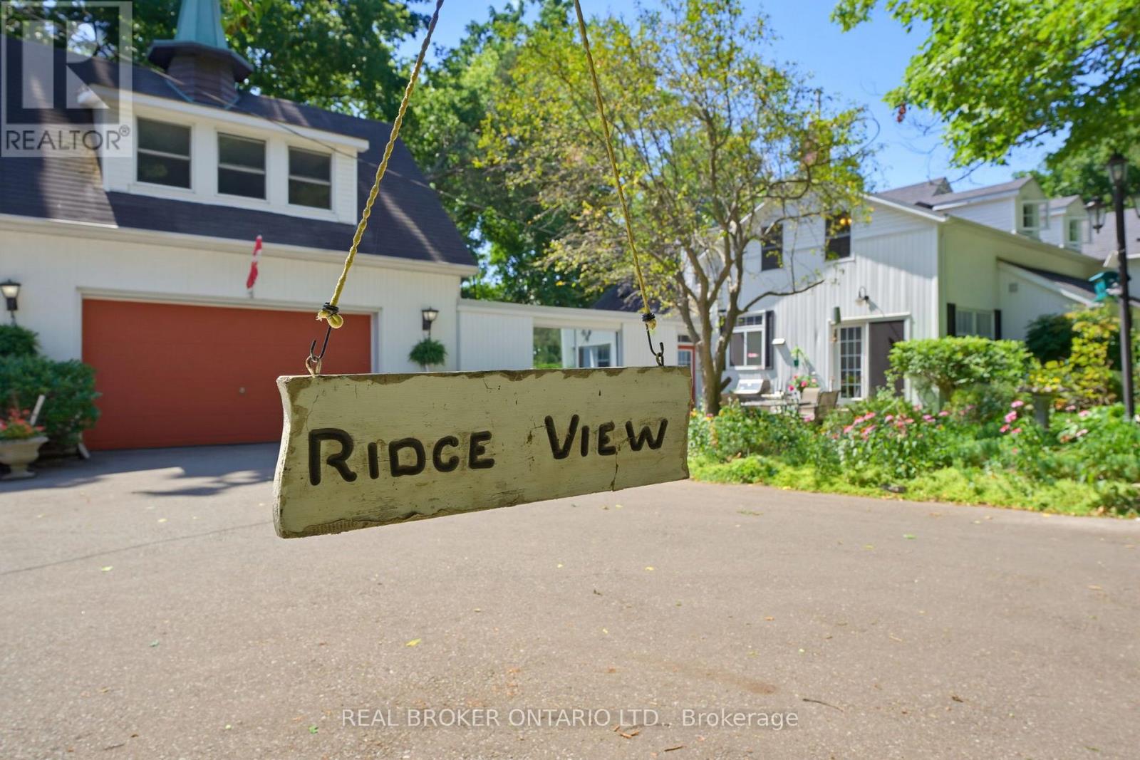 24 PLEASANT RIDGE ROAD