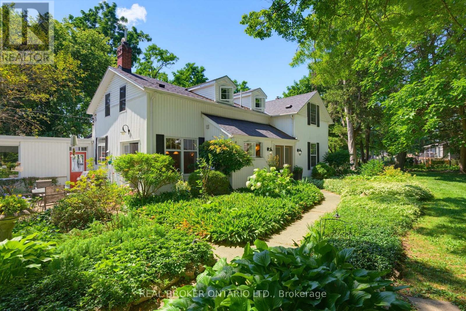 24 PLEASANT RIDGE ROAD