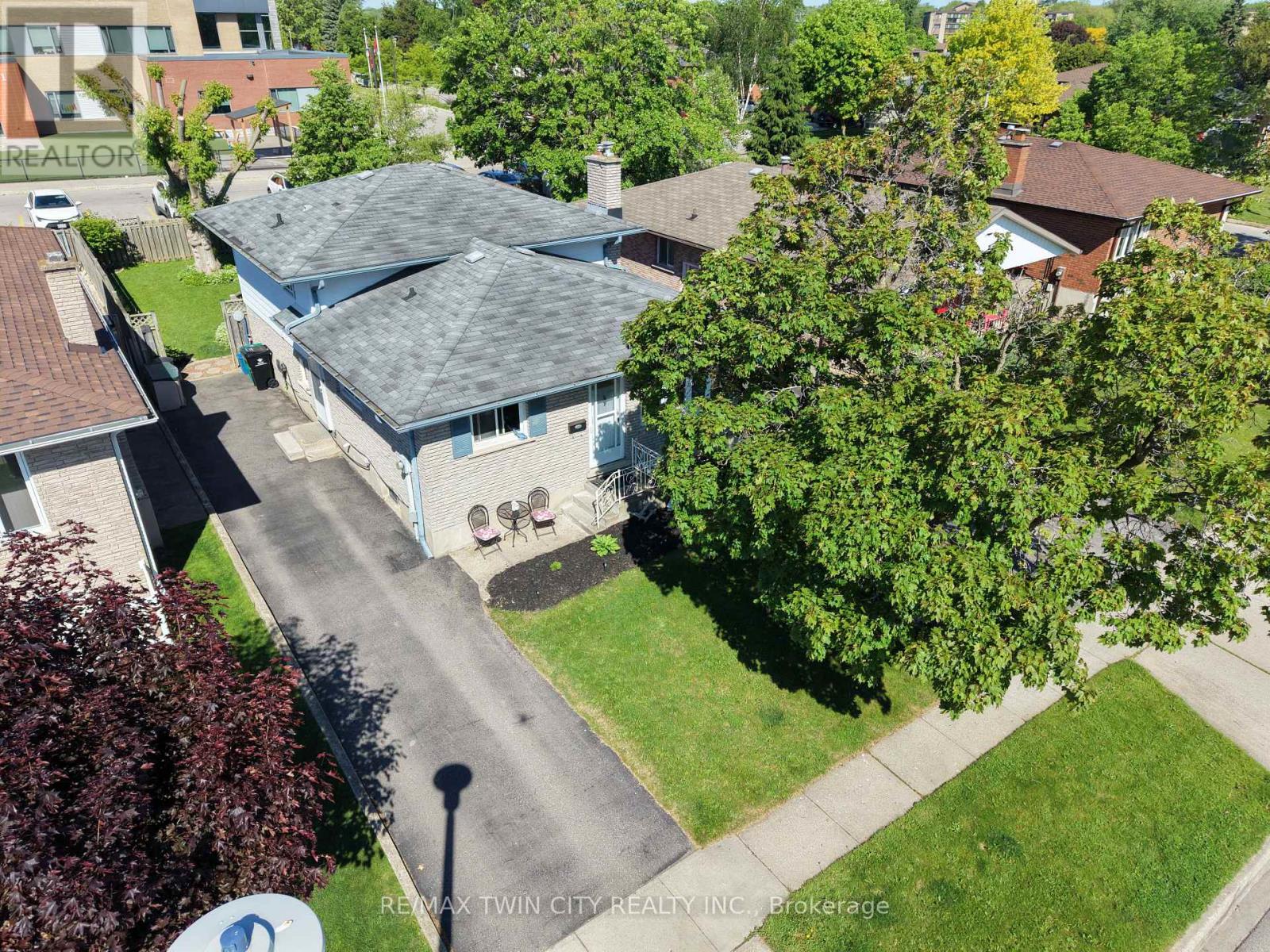 59 BAKERSFIELD DRIVE