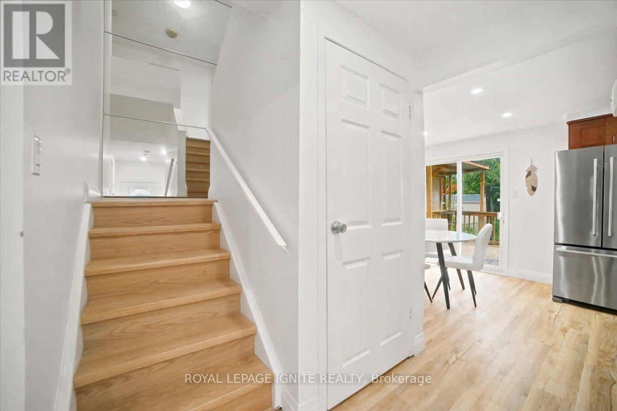 6 UPTON CRESCENT