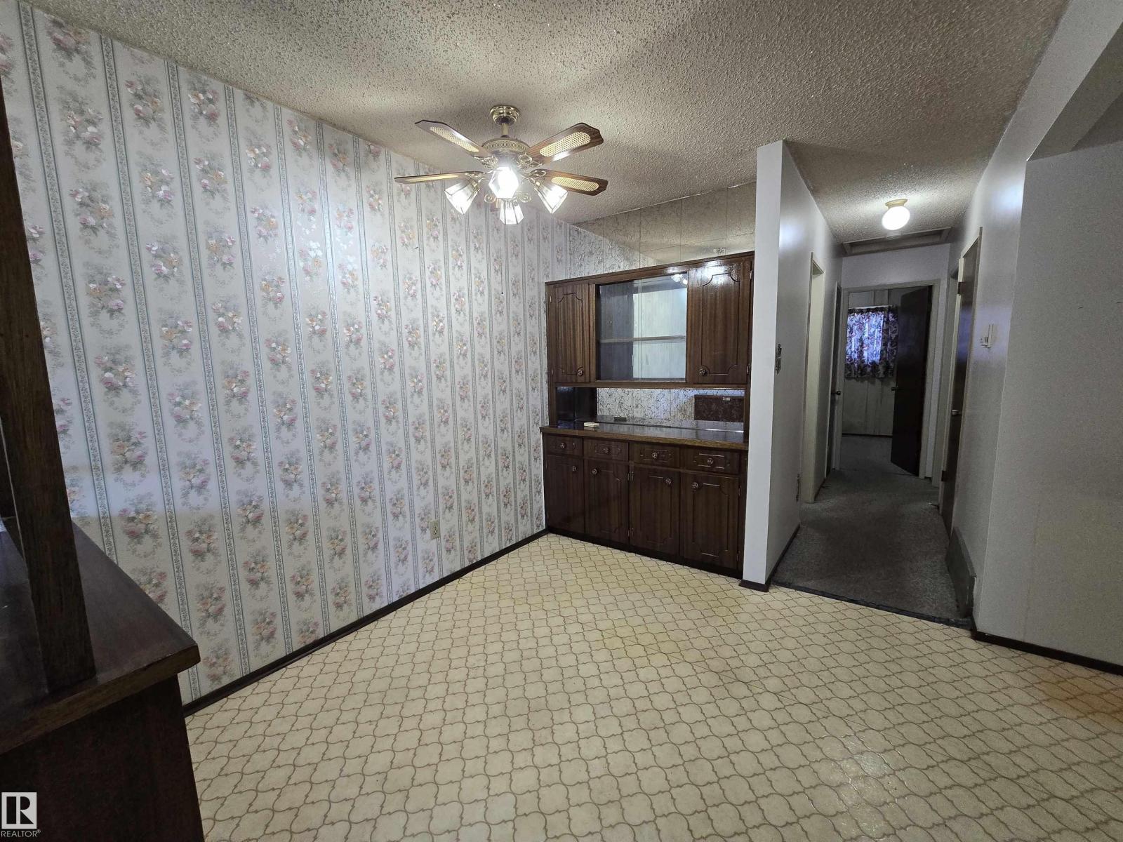 12020 54 ST NW