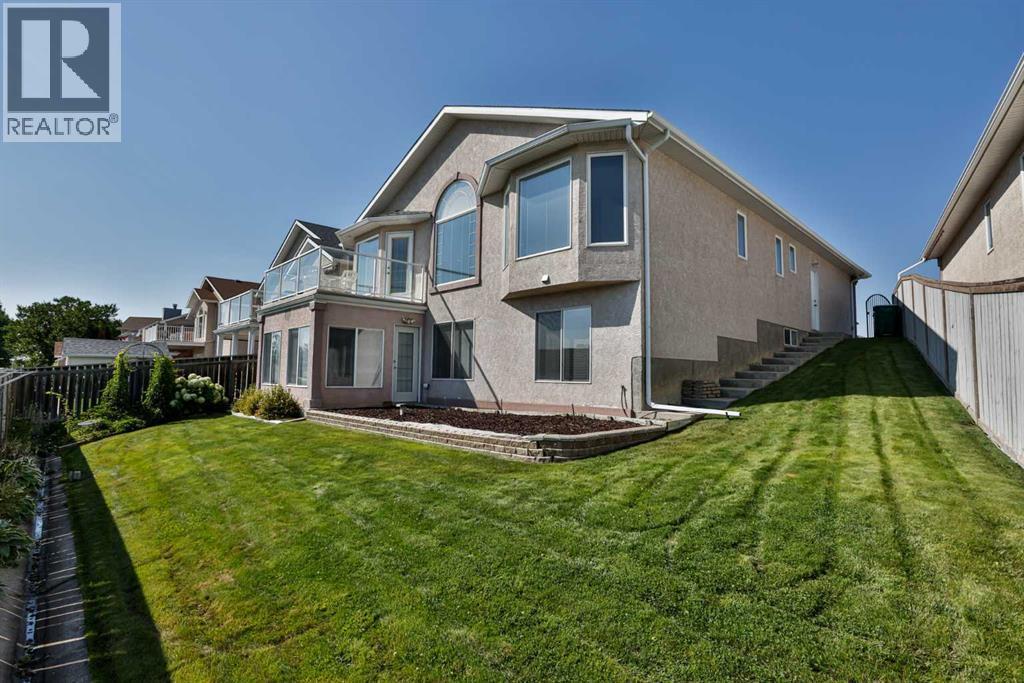 34 Fairmont Crescent S