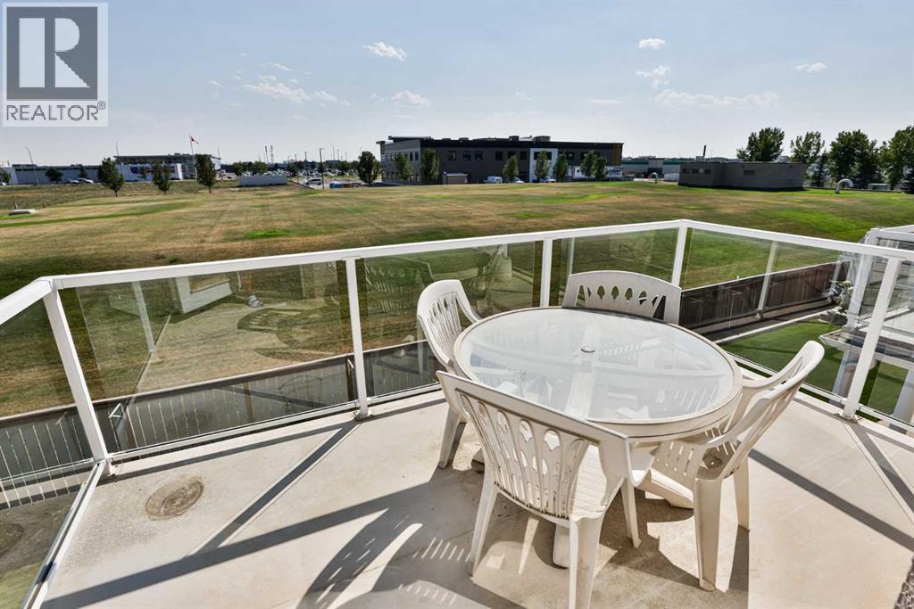 34 Fairmont Crescent S